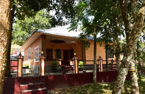 Elappara Villa | Discover SPATHODEA: Pet-Friendly Getaway with Kitchen