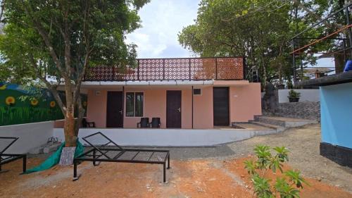 Elappara Villa | Discover SPATHODEA: Pet-Friendly Getaway with Kitchen