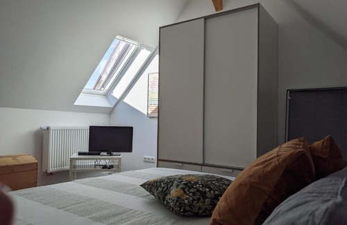 Sugenheim Apartment | Discover Spatzennest und Rabennest: Oceanfront Retreat