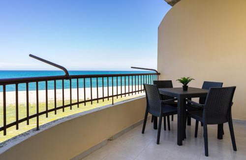 Marina di Strongoli Apartment | Oceanfront Retreat: Spacious Two-Bedroom with Beach Access