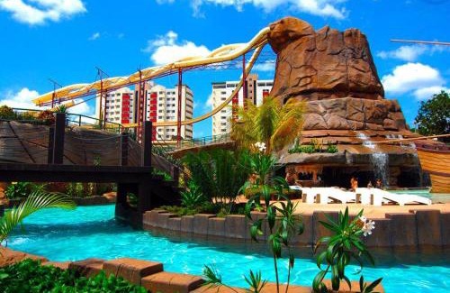 Jardim Paraiso Apartment | Gualberto2: Oceanfront Retreat with Acqua Park Access