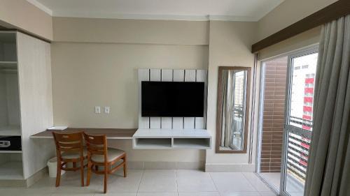 Centro House | Idyllic Spazzio diRoma: Family-Friendly with Pool Access