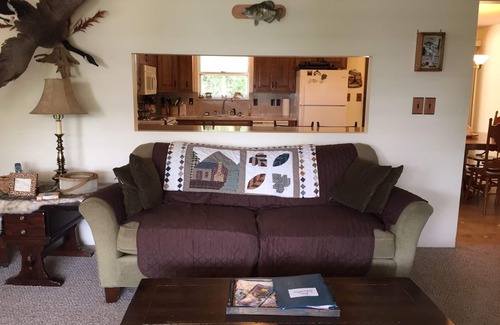 Shell Knob House | Discover Spec's Place: Scenic Lake View & Spa Retreat
