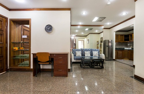 District 7 Apartment | Special Offer: Comfortable Apartment for Groups Near Pool
