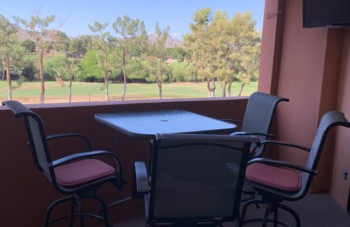 Paradise Valley Village Condo | Elevated Retreat: Pool, Golf Course & Mountain Views Await!