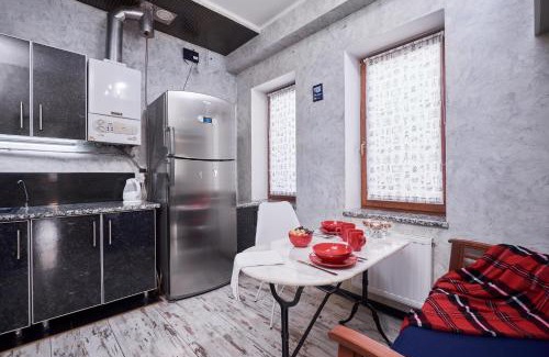 Petrovskoye Apartment | Prime Flat in the Heart of the City - Guest Rated 9.8