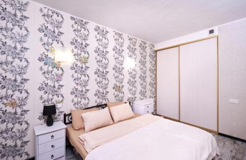 Petrovskoye Apartment | Prime Flat in the Heart of the City - Guest Rated 9.8