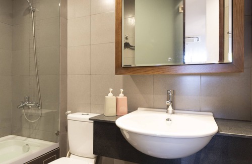 Da Kao Apartment | New Apartment Near Tan Dinh Church with Breakfast Options
