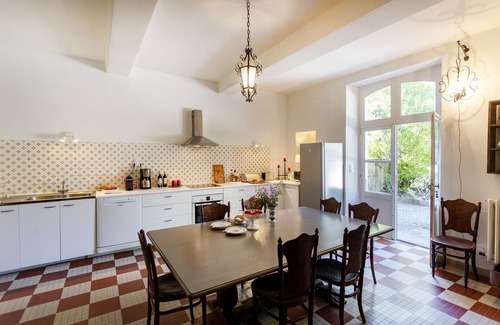 Castelnaudary House | Exclusive 20% Off with Pool and Family-Friendly Amenities