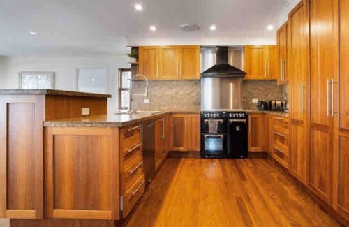 Kew House | Exclusive Panoramic Tree View Hotel in Melbourne City