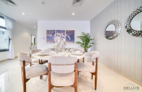 Al-Fujairah Apartment | Exquisite 4BR Villa with Pool at Al Dana Island Fujairah