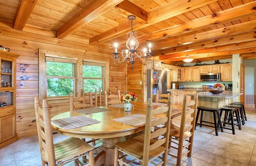 Waynesville House | Experience Dancing Bear in a Smoky Mountain Retreat