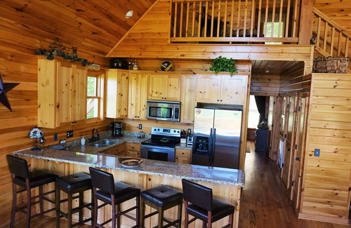 Hays Cabin | Guest Rated: 10/10 Cozy Cabin with Pool near Wine Country