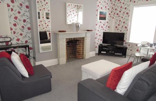 Portsmouth Apartment | Seafront Apartment with Ocean View, Rated 9.7 by Guests