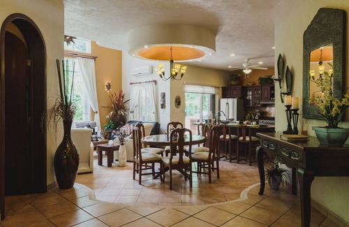 Playacar Fase I House | Beachfront Getaway: Cozy 3-Bed House with Private Pool