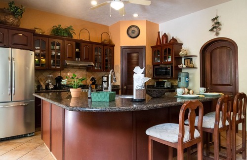 Playacar Fase I House | Beachfront Getaway: Cozy 3-Bed House with Private Pool