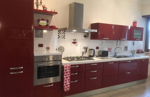 Pignataro Interamna Apartment | Tranquil Villa with Ocean Views & Pool, Rated 10/10