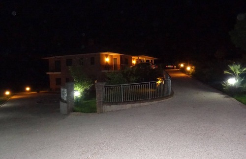 Pignataro Interamna Apartment | Tranquil Villa with Ocean Views & Pool, Rated 10/10