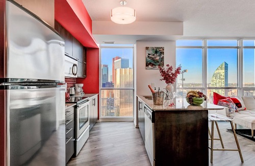 Downtown Toronto Apartment | Elegant 2BD Downtown Toronto Retreat with Parking & Amenities