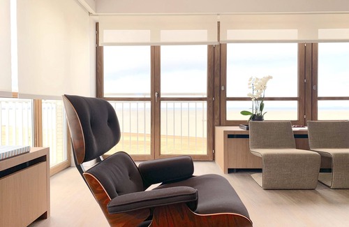 Albertstrand Apartment | Retro Design Apartment with Oceanfront Views and Amenities