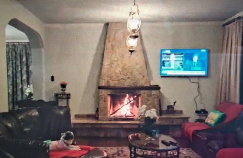 Zona Leste Villa | Ideal Retreat for Groups: Pool, Pet-Friendly & Leisure Awaits