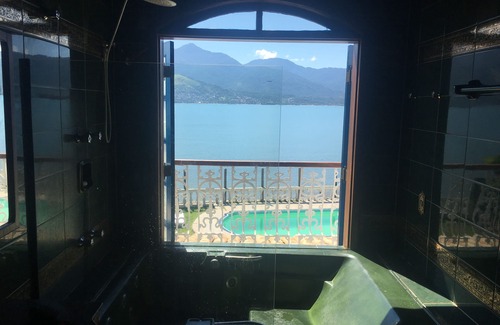 Pontal da Cruz House | Exquisite Seaside House with Ocean Views and Spa Access