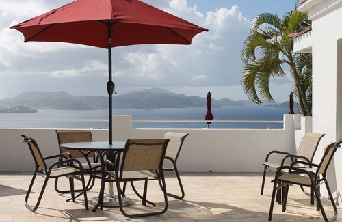 Estate Bethany House | Spectacular 2 BR/2.5 BA Townhome Villa w/Pool and Awesome Ocean Views!