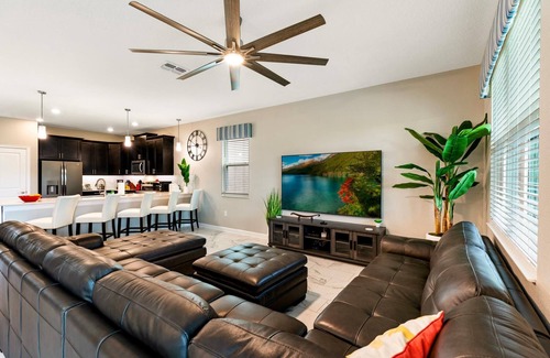 Four Corners House | Unforgettable Villa with Golf Course View & Private Pool