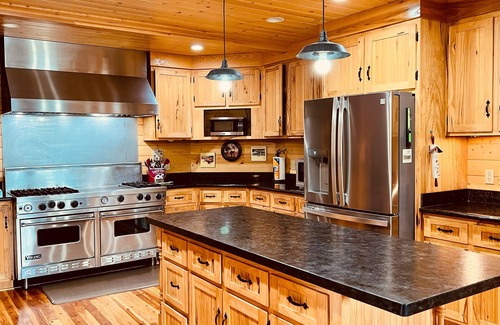 Alpine Cabin | Idyllic 6-Bedroom Cabin with Lake Views in Alpine, AZ