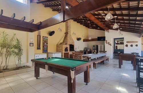 Praia dos Sonhos House | Gourmet Balcony Suites with Billiards at Praia dos Sonhos