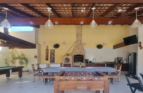 Praia dos Sonhos House | Gourmet Balcony Suites with Billiards at Praia dos Sonhos