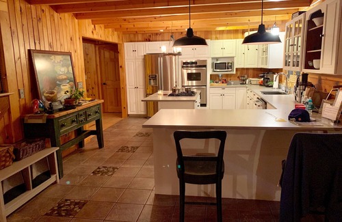 Chatham Ski Chalet | Exceptional All Seasons Retreat with Lake View and Spa