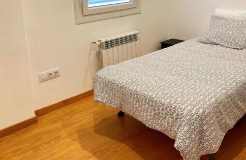 As Pontes De Garcia Rodriguez Apartment | Cozy Apartment in As Pontes - Perfect for Families