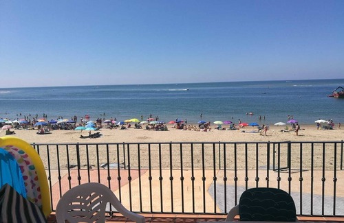 Laguna de El Portil Ski Chalet | Beachfront Villa in Huelva with Ocean View and Spa