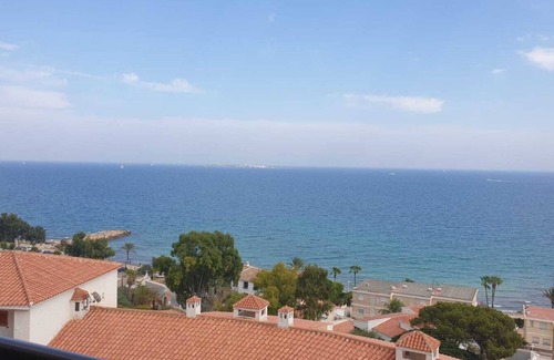 Santa Pola Apartment | Oceanfront Apartment with Hot Tub in Santa Pola del Este