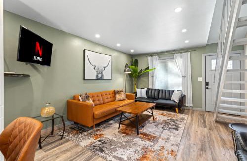 St. Edwards House | Spectacular Austin SoCo Townhome