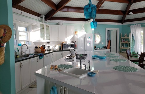 Wemyss Settlement House | Beachfront Serenity with Ocean Views and Spa Amenities