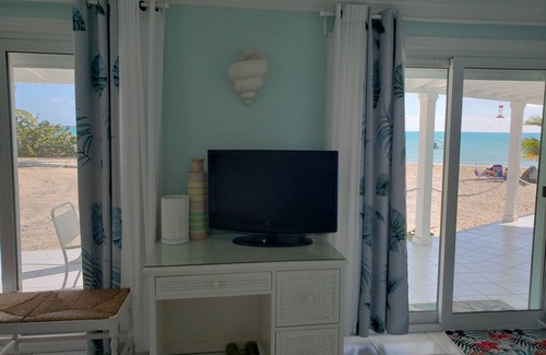 Wemyss Settlement House | Beachfront Serenity with Ocean Views and Spa Amenities