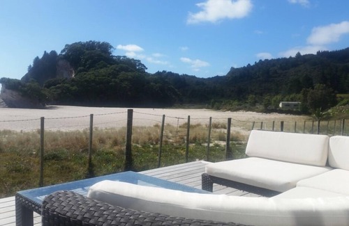 Whiritoa House | Beautiful Beachfront Retreat in Whiritoa - Rated 9.6/10
