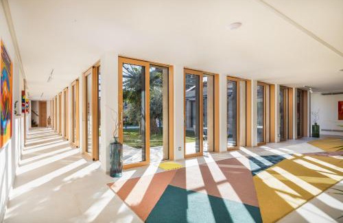 Skrip Villa | Exquisite Villa Adriatic: 5 Bedrooms & Infinity Pool in Supetar