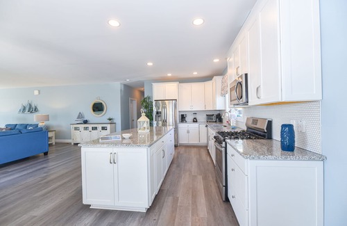 Long Neck House | Family-Friendly Waterfront Home with Pools & Private Beach
