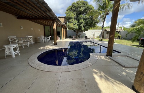 Centro House | Inviting Retreat with Pool, Free Wi-Fi & Gourmet Dining