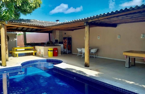 Centro House | Inviting Retreat with Pool, Free Wi-Fi & Gourmet Dining