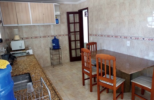 Jardim Flamboyant House | Beachfront Bliss: 10/10 Rated House with Private Pool
