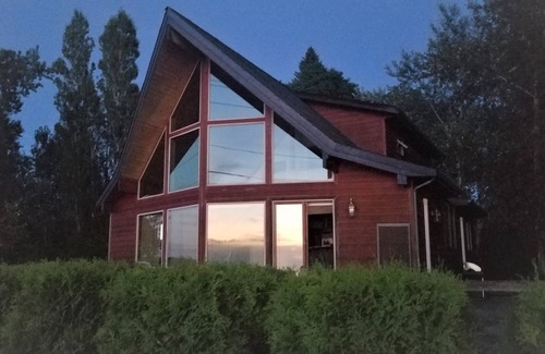 Blaine Ski Chalet | Elegant Ocean Views & Spa Retreat at Drayton Harbor