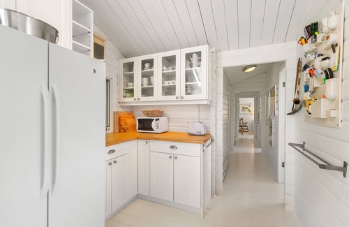 Muskoka Lakes Cottage | Experience the Radiance of Lake Joseph - Guest Rated 10/10