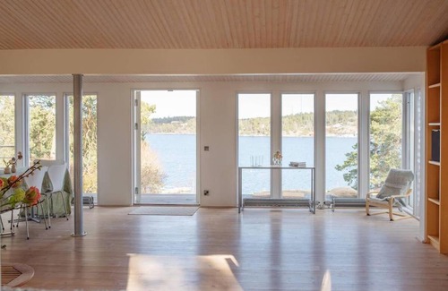 Dalaro Villa | Idyllic Lakefront Retreat in the Stockholm Archipelago