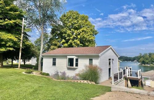 Palo House | Unforgettable Lake Views with Family-Friendly Comfort