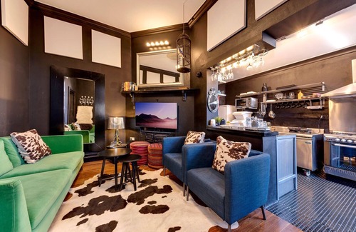 Barangaroo Cottage | Unforgettable Harbour Views from a Historic Hotel Oasis