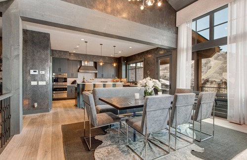 Empire Pass House | Unforgettable Ski-In/Out Home with Spa and Ocean Views
